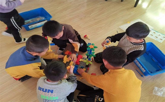 怎么帮孩子在幼儿园结交新朋友 