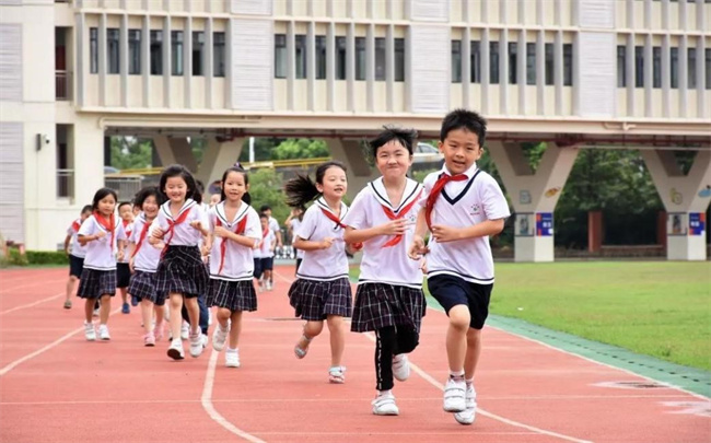 小学和幼儿园一样吗 有哪些区别 