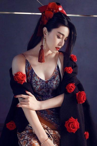 2023绝对不容错过的个性长直发发型