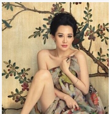 女星许晴魅力发型 有一种成熟女人的独特魅力