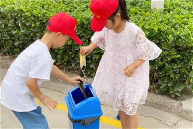 如何让孩子认识到他们的行为对环境的影响？ 