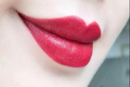 如何正确涂抹口红？美眉口红应该这样涂