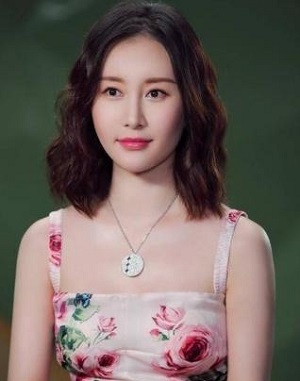 今年最流行的“波波头”短发  超减龄显气质