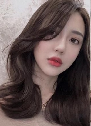 2023夏季洋气的发型  谁换上都很美的烫发