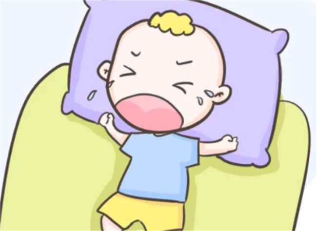 宝宝睡前爱哭闹 检查却一切正常 妈妈要多留心眼 
