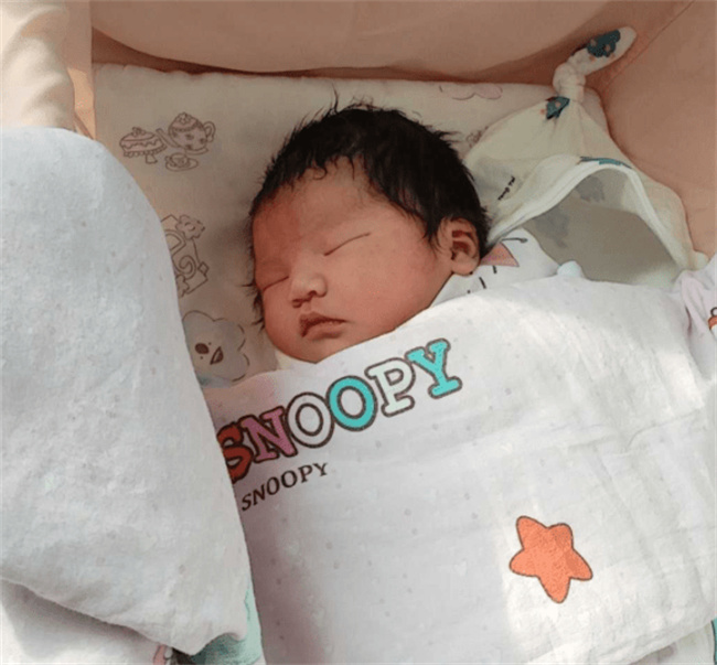 宝宝有这一习惯时 宝宝大脑发育会更好 妈妈别疏忽 