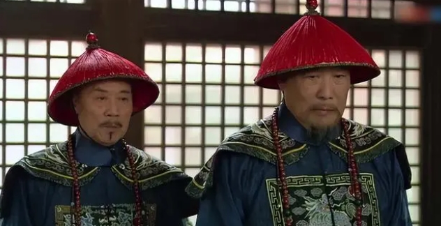年羹尧凯旋而归，雍正让百官跪地相迎，他却马都不下，雍正：杀！ 