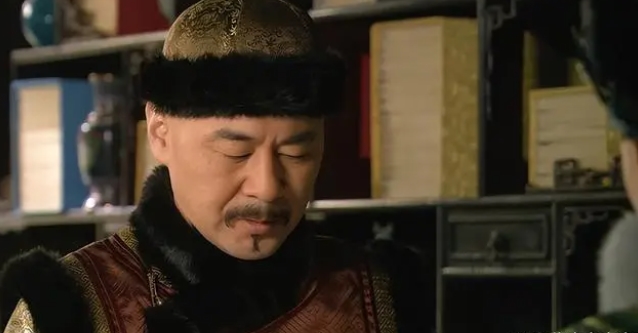 年羹尧凯旋而归，雍正让百官跪地相迎，他却马都不下，雍正：杀！ 