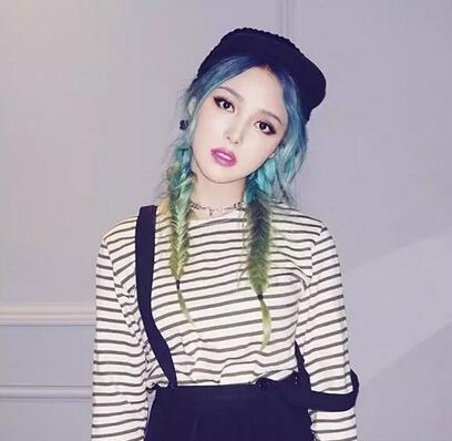 女学生清新减龄双辫子发型 双辫子怎么扎显嫩