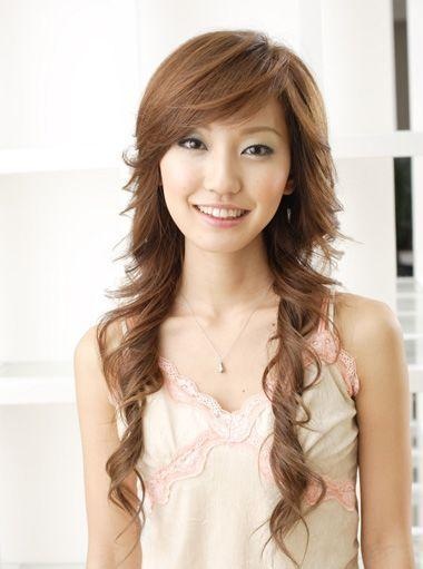 发量少女生适合的蓬松自然长发烫发发型