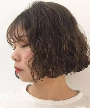 高层次全头烫发发型  最流行的女生烫发发型
