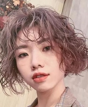 高层次全头烫发发型  最流行的女生烫发发型