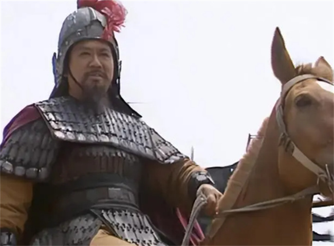 刘备临终前破格提拔一员虎将 之后为关云长报仇 更为诸葛亮出气 