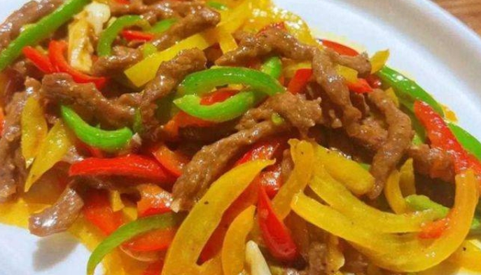 清明前后，补充维 C青椒炒牛肉不错 