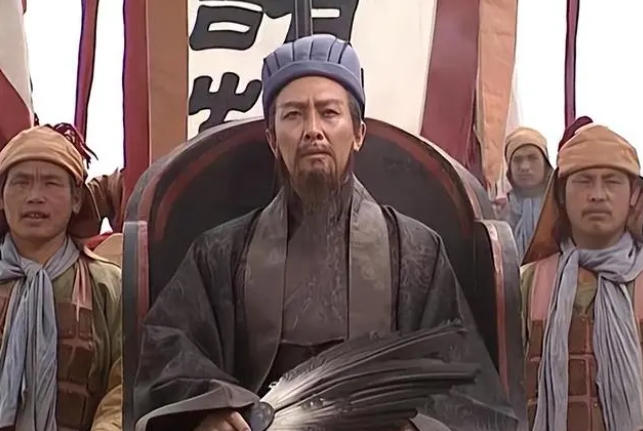 为何诸葛亮去世后，刘禅废除了丞相制，原因有哪些？ 