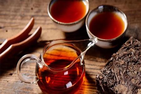 了解痘痘肌适合喝的花茶，常喝促进皮肤修复恢复光滑肌肤