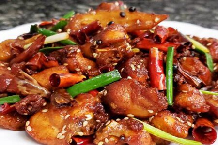 鸡肉怎么炒好吃又嫩，干炒鸡肉的做法大全家常菜
