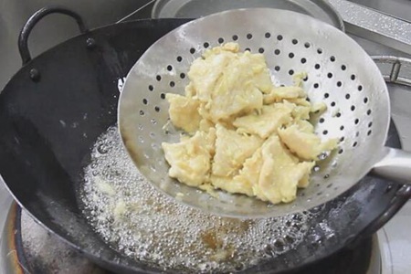 锅包肉怎么做好吃又脆？锅包肉的家常做法