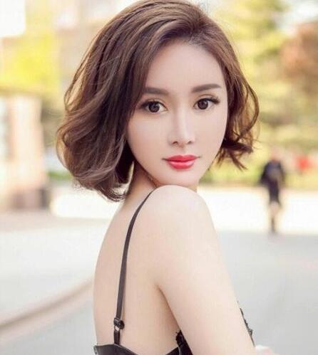瓜子小脸女生适合的偏分刘海lob短发发型