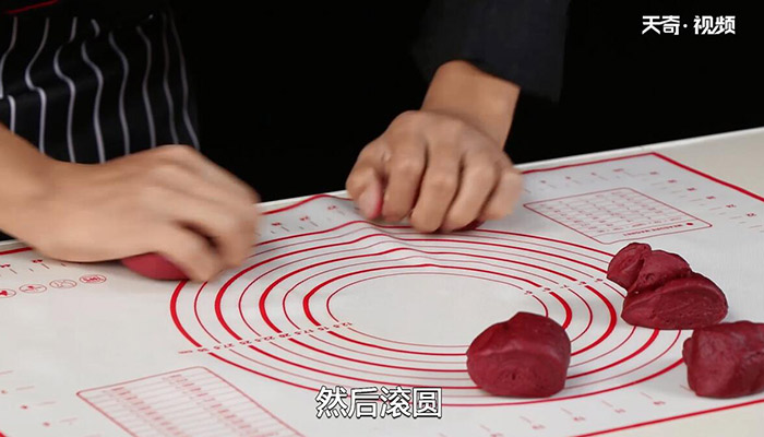 红丝绒软欧包的做法 红丝绒软欧包怎么做 
