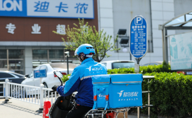 服务：从“送外卖”到“送万物” 即时物流蓬勃兴起 有多方便？ 