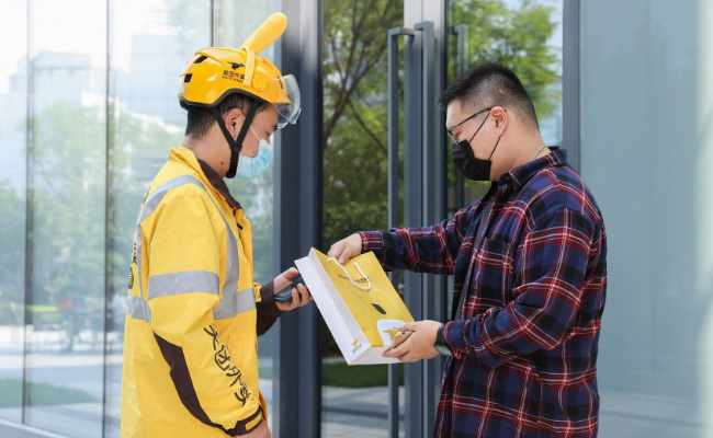 服务：从“送外卖”到“送万物” 即时物流蓬勃兴起 有多方便？ 