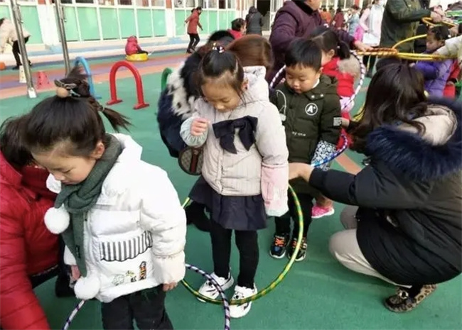 幼儿园里容易被欺负的孩子，一般都有这几种情况，家长要多留意 