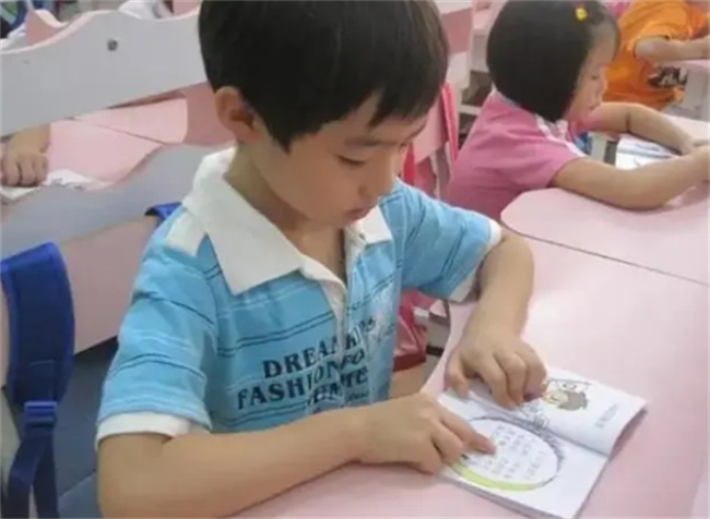 学龄前孩子有必要提前识字吗？听听过来人的经验，别走弯路了 