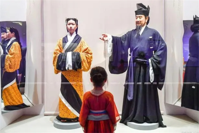 外国学者说赵匡胤不是汉人，这是真的吗？ 