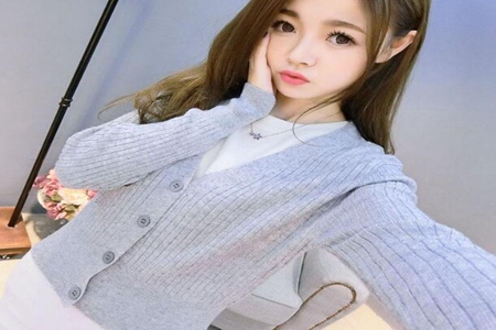 开衫毛衣配什么裤子？这5款百搭风格穿出随性优雅感