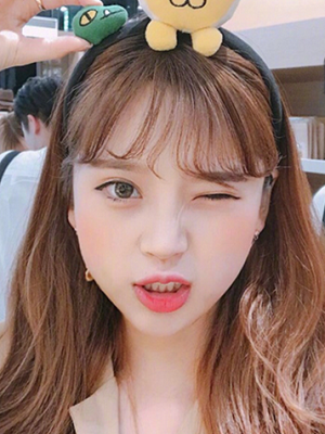 年轻显嫩的发型  让你变身为妙龄少女