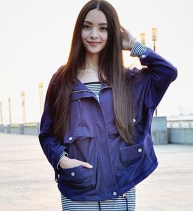 额头高女生适合的修颜中分发型