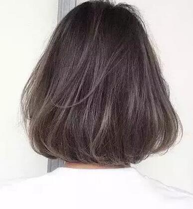 2023流行女神扣烫发发型及颜色合集