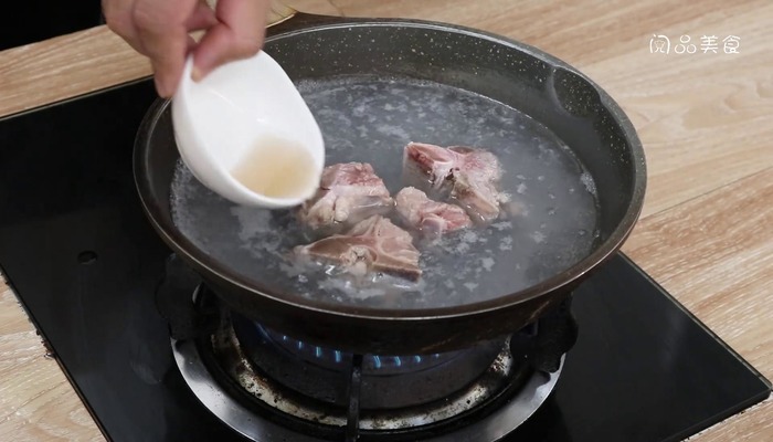 莲藕脊骨汤怎么做 莲藕脊骨汤怎么做好吃 