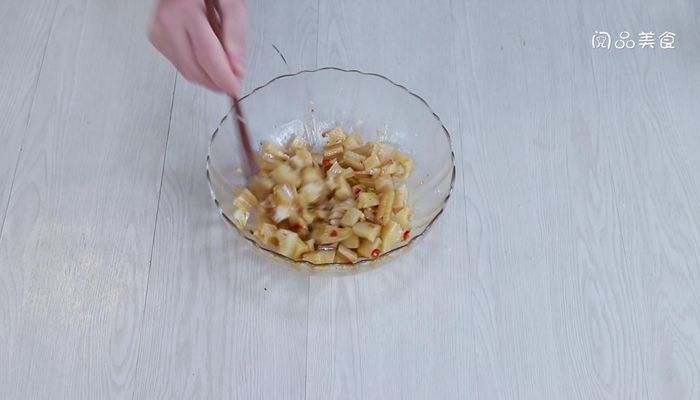 凉拌香辣藕丁的做法  凉拌香辣藕丁怎么做 