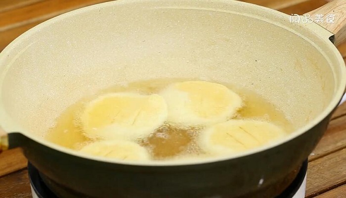 炸油饼的做法 