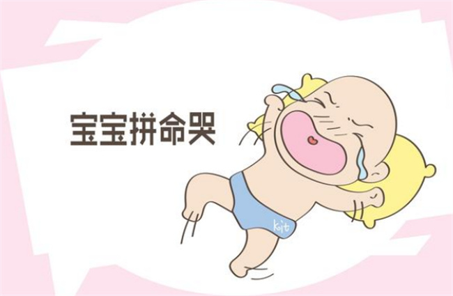 宝宝出生后 应该多抱着还是应该多躺着 看看差别就知道 