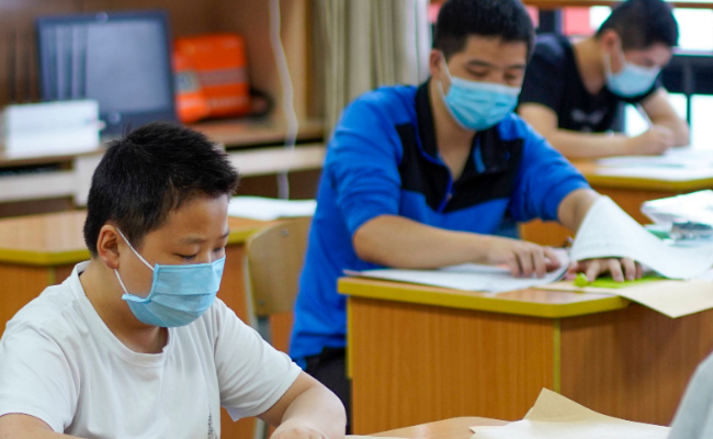 义务教育不得通过考试或变相考试选拔学生 此举目的在哪？ 