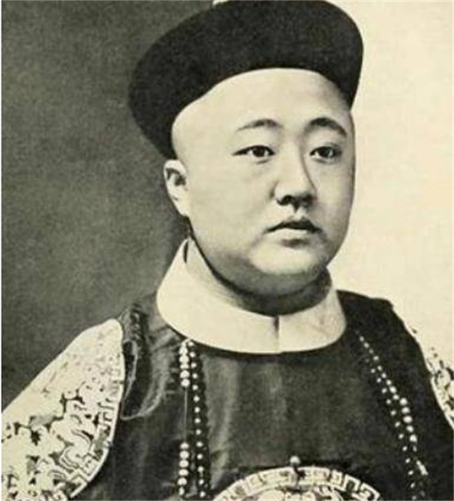 光绪的弟弟出访英国 英国为让他购买军舰为他放了一次特殊的烟花 