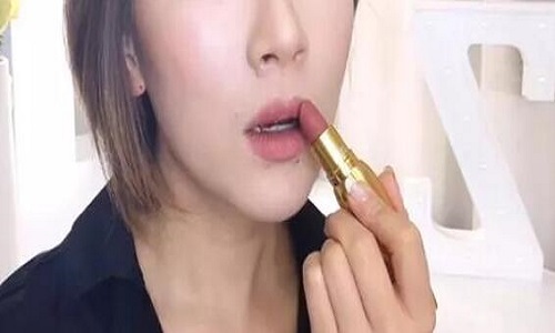 帅气十足的欧美妆，女孩还不赶快学起来