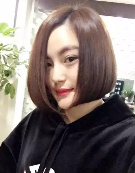 春天流行新款括号短发发型大全