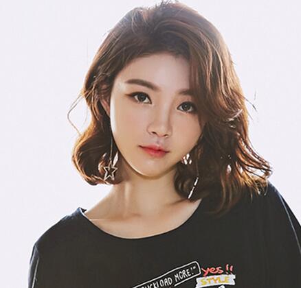 2023夏季女生发型潮流趋势合集