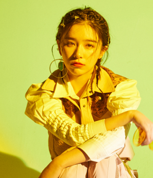 女生中长发发型扎法造型  瞬间变身时尚达人