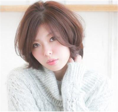 颧骨凹陷女生适合的甜美有范短发发型