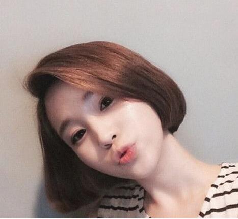 圆脸偏黑女生夏天适合显白短发发型及颜色大全