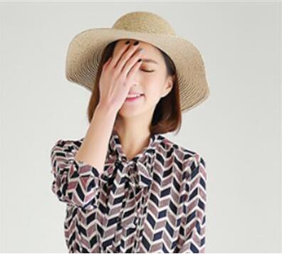颧骨凹陷女生适合的甜美有范短发发型