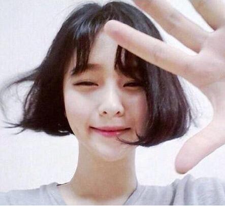 颧骨凹陷女生适合的甜美有范短发发型