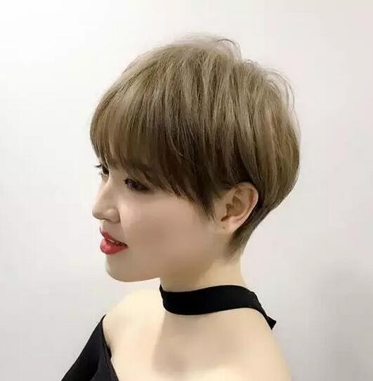颧骨宽下巴短女生适合的超短齐耳短发发型