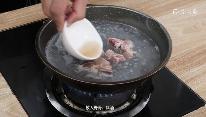 干豇豆炖脊骨怎么做 干豇豆炖脊骨怎么做好吃 
