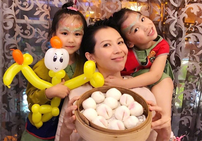 育儿看似轻松 其实不易 盘点明星育儿宝典 